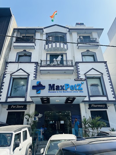MaxPetZ Animal Hospital East of kailash