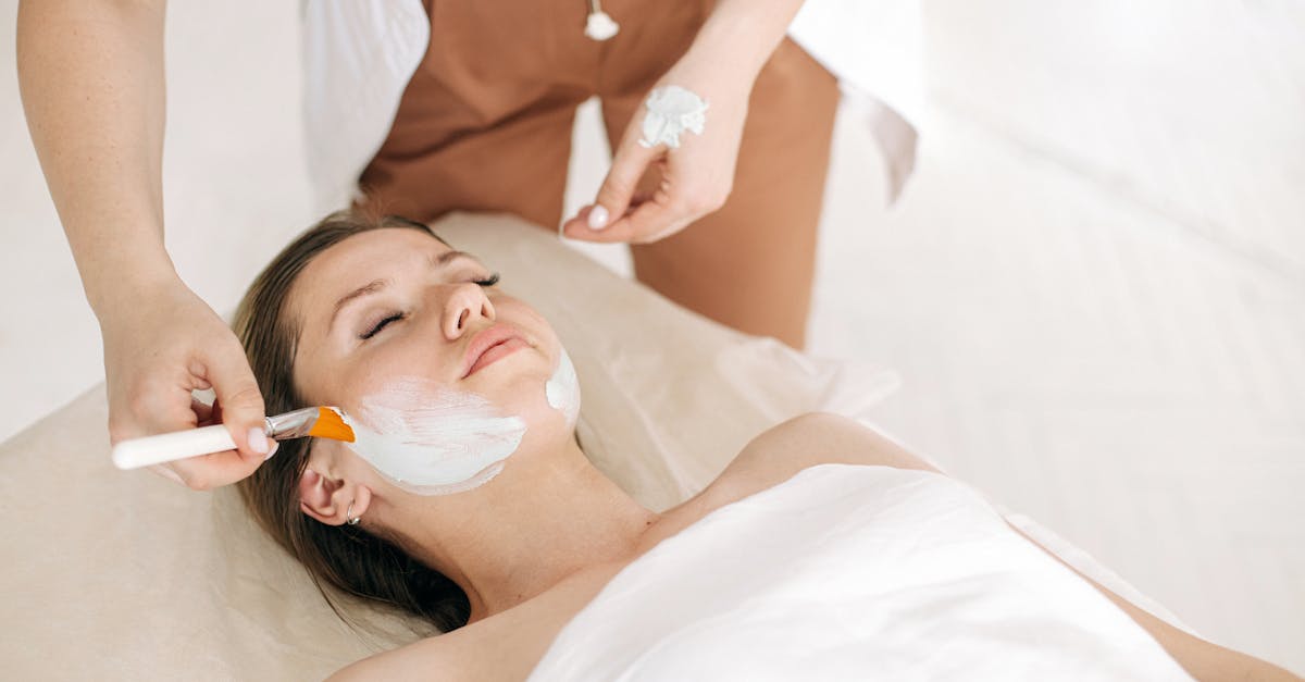 Most Popular Skincare Clinics for Anti-Aging Treatments in Delhi